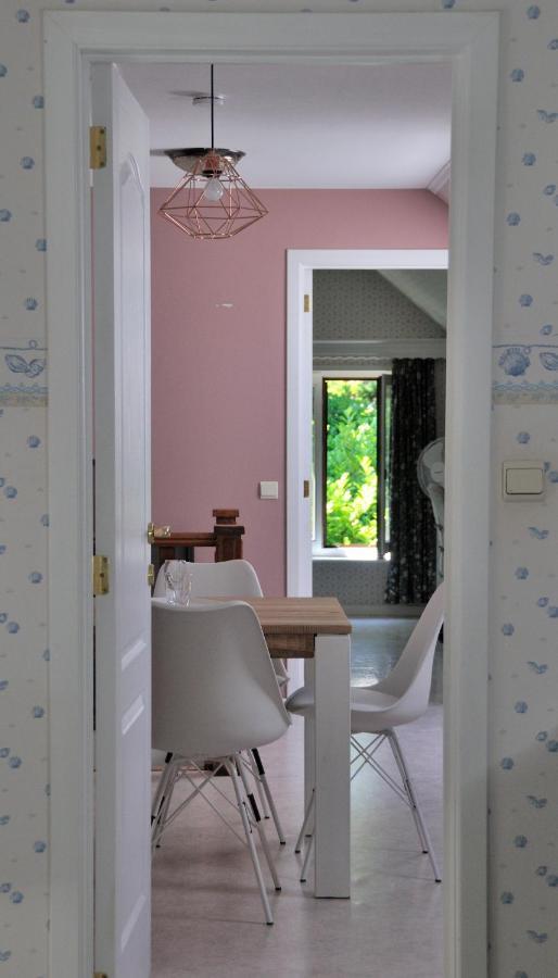Suite Familiale Avec 2 Chambres Dans Une Villa - Quartier Vert Et Boise - 5 Kms De Namur Exteriör bild